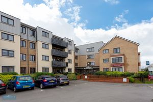 Front / Parking- click for photo gallery